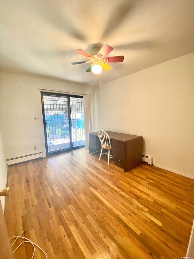 Foto del edificio - 518 129th St