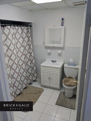 Building Photo - 75 Hawthorne