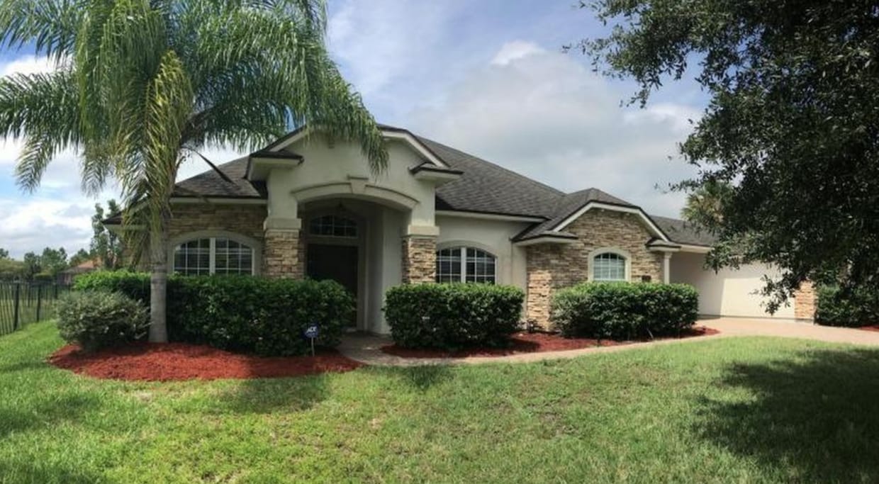 Primary Photo - 1704 N Cappero Dr