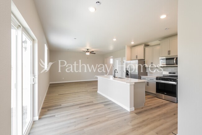 Foto del edificio - 9461 Yampa St