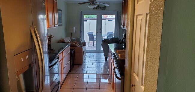 Building Photo - 8718 Bay Ct