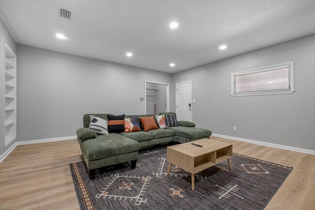 Foto del edificio - 218 Cactus St