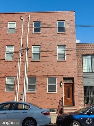 Building Photo - 631 N 11th St