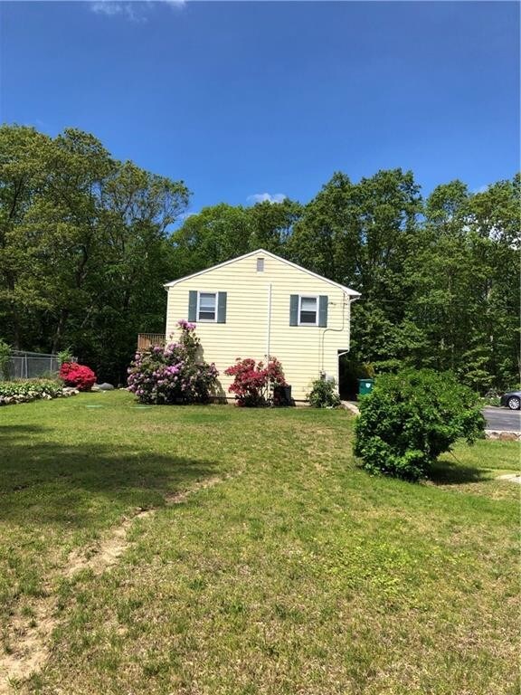 Building Photo - 171 Betty Pond Rd