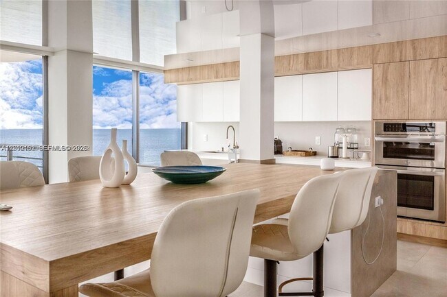 Foto del edificio - 250 S Ocean Blvd