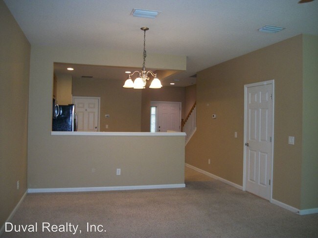 Building Photo - 7009 Roundleaf Dr