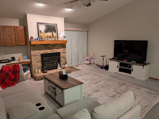 Foto del edificio - 8306 Iltis Dr