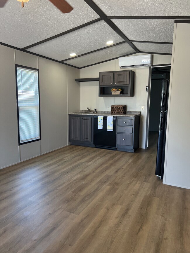 Foto del edificio - 5214 Guthrie St