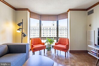 Building Photo - 2018 Walnut St