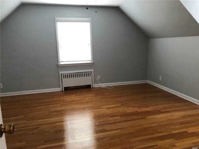 Building Photo - 606 S 13th St