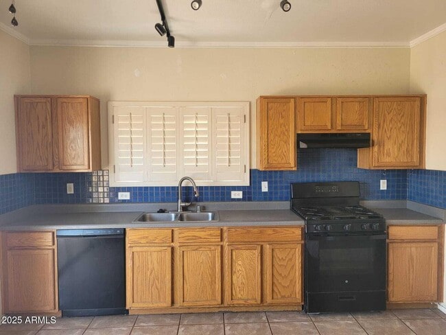 Building Photo - 1364 S Wagon Wheel Ct