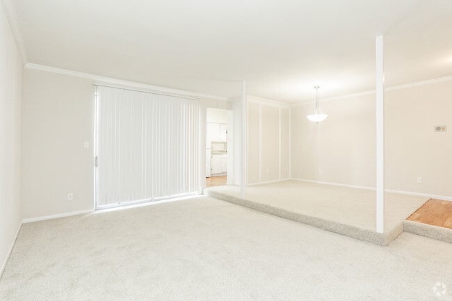 Living Room and Dining Room - Tanglebrook Apartments