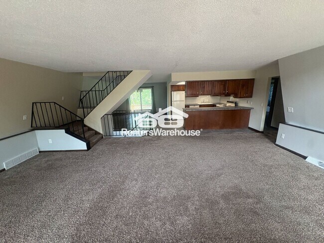 Building Photo - Private and Wooded in Blaine!  4 Bedroom 3 Bath  3000+ square feet!