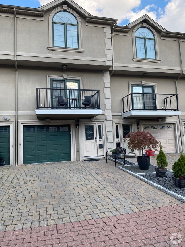 New Apartments For Rent in Union City, NJ with Extra Storage 1 Rentals