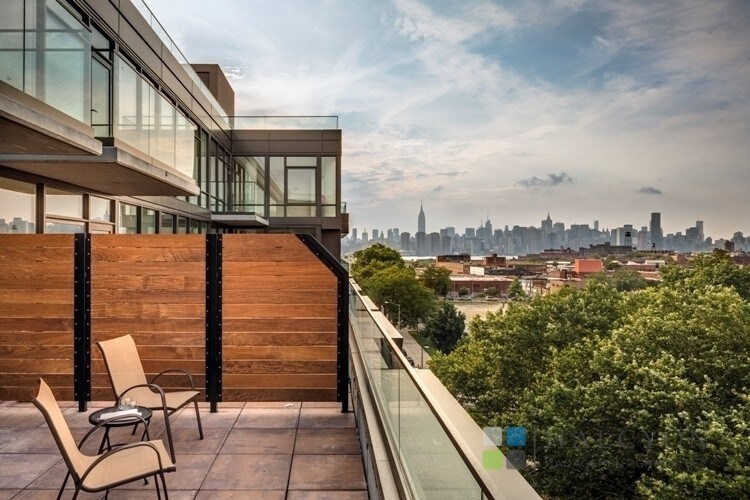 Foto principal - 101 Bedford Ave
