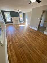 Building Photo - 1806 4th St