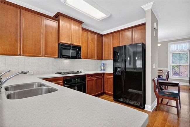 Building Photo - 10906 Gallier St