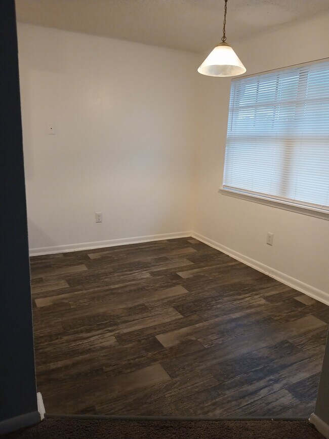 Building Photo - 3215 Baird Ave