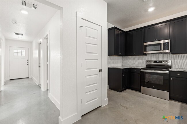 Foto del edificio - 522 Campus St