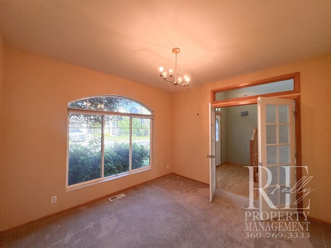 Building Photo - 18128 Mt Walker Dr NE