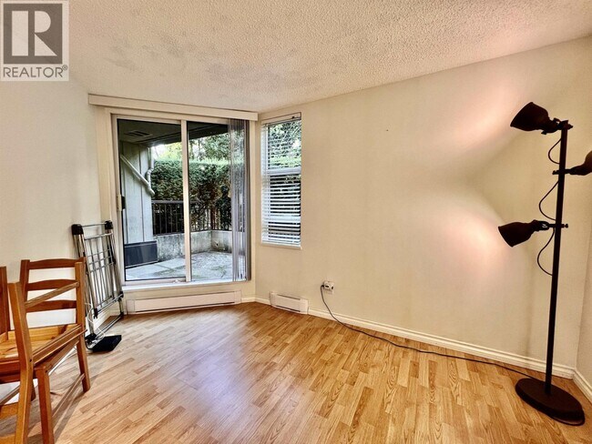 Photo du bâtiment - 1040 Pacific St