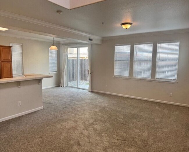 Foto del edificio - Shasta View Gardens Home - AVAILABLE for Move In