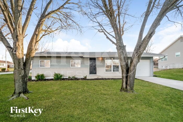 Primary Photo - 15 E Ofallon Dr