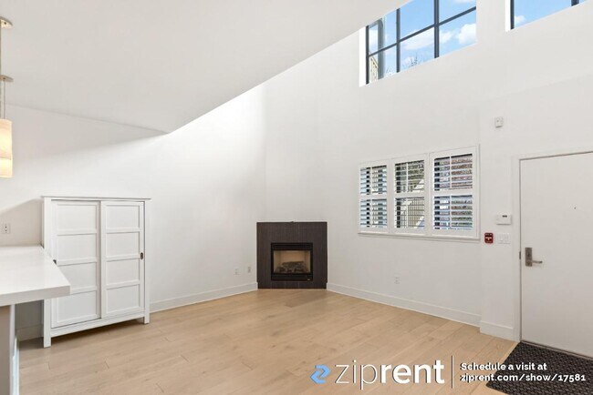 Foto del edificio - 1565 32nd St