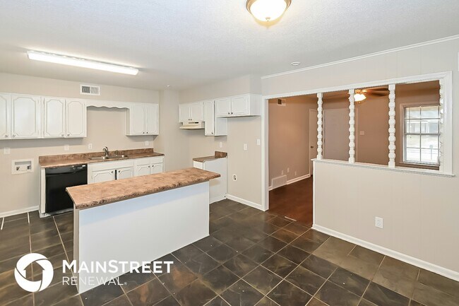 Foto del edificio - 4229 Forest View Dr