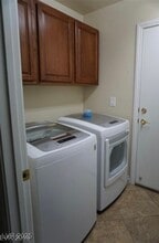 Building Photo - 10191 Birch Bluff Ln