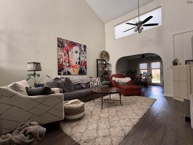 Foto del edificio - 4113 Seabury Dr