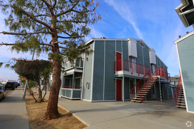 Building Photo - Creekside Apartments