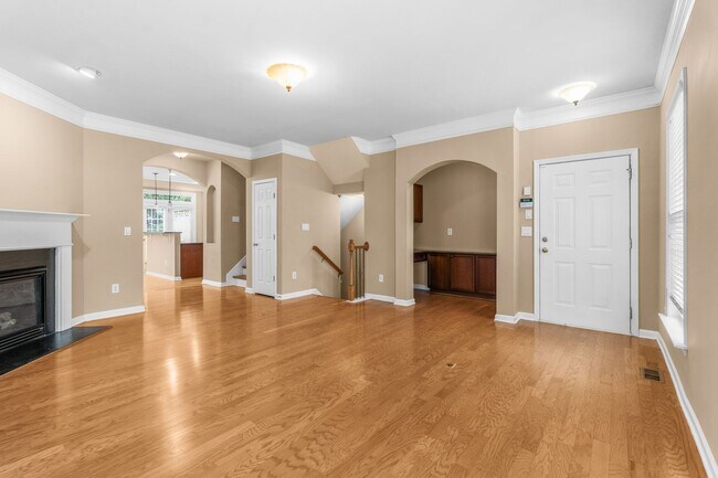 Building Photo - 3 Bedroom Home in John's Creek!