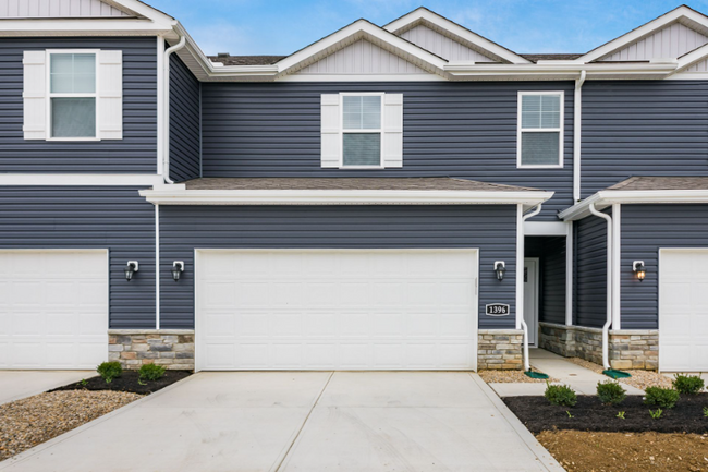 Building Photo - 1396 Marinelli Dr W