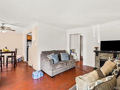 Foto del edificio - 17695 Runyon St