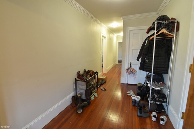 Foto del edificio - 1209 Beacon St