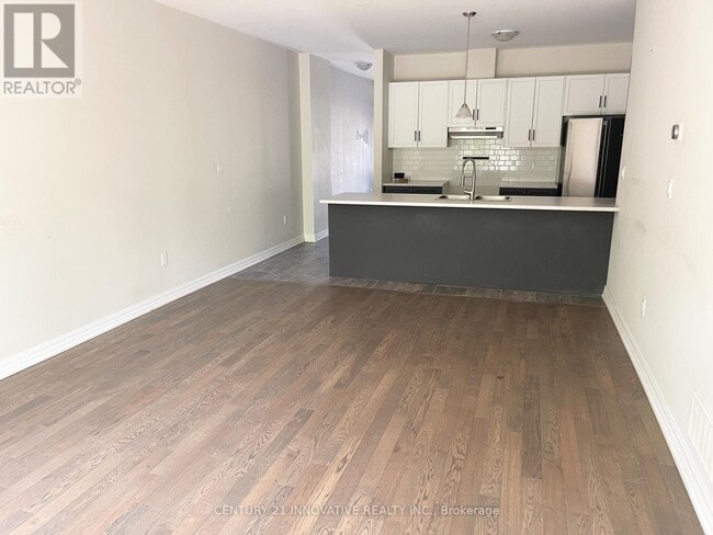 Photo du bâtiment - 4311-4311 Mann St
