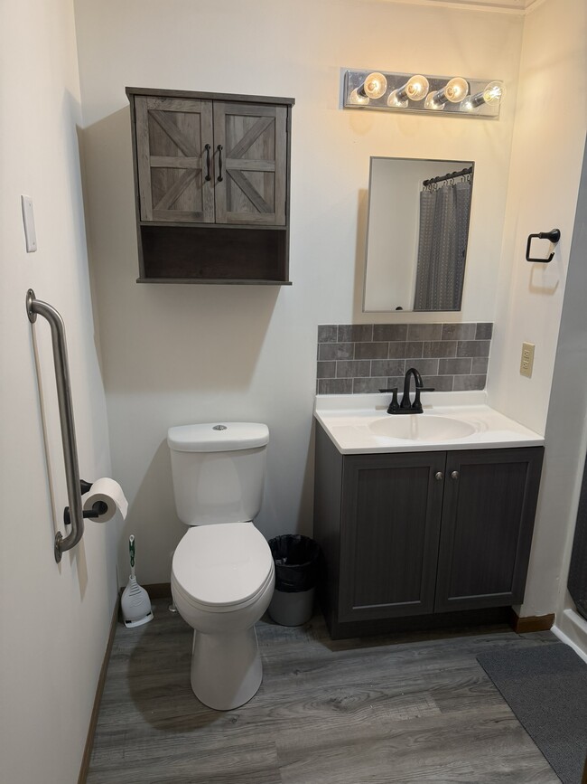 Foto del edificio - 604 S Polk St