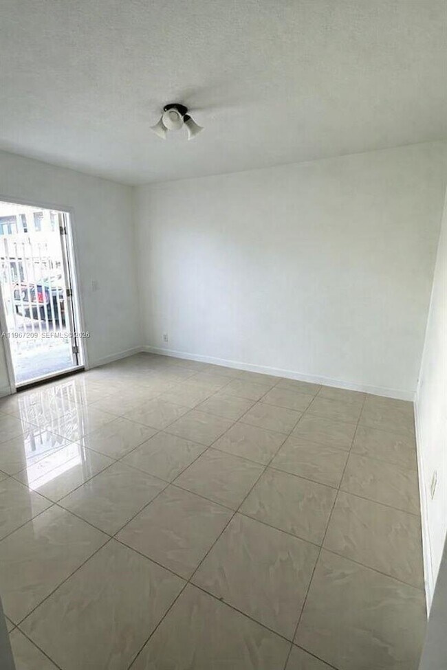 Foto del edificio - 1770 NW 19th Terrace