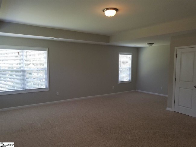 Building Photo - 120 Coppermine Dr