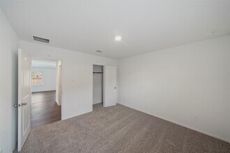 Building Photo - 40343 Bermuda Ivy St
