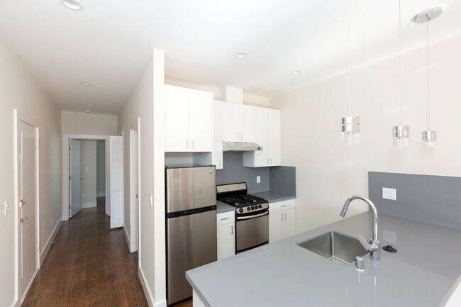 Building Photo - 430 Baker