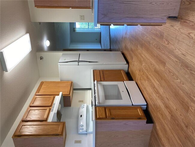 Foto del edificio - 1641 Summerfield Dr