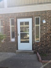 Building Photo - 3520 Adenmore C