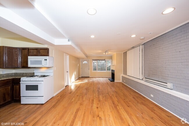 Building Photo - 848 W Lill Ave