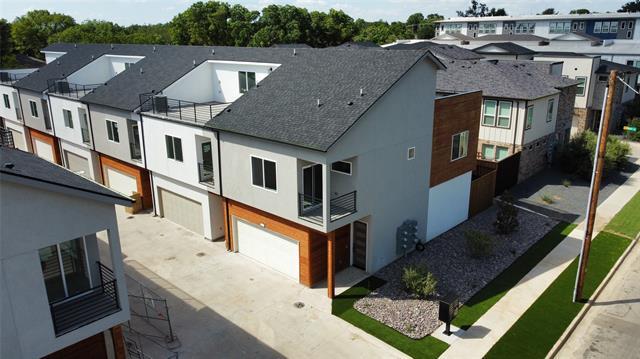 Building Photo - 7320 Amour Vallon Pl