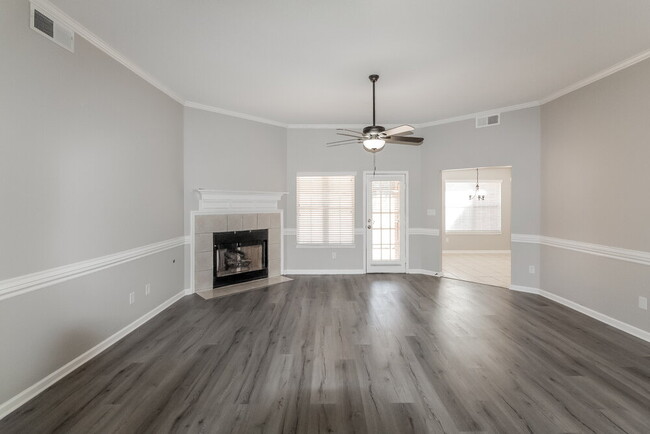 Foto del edificio - 2417 Bethany Dr