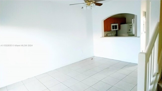 Foto del edificio - 7989 NW 8th St