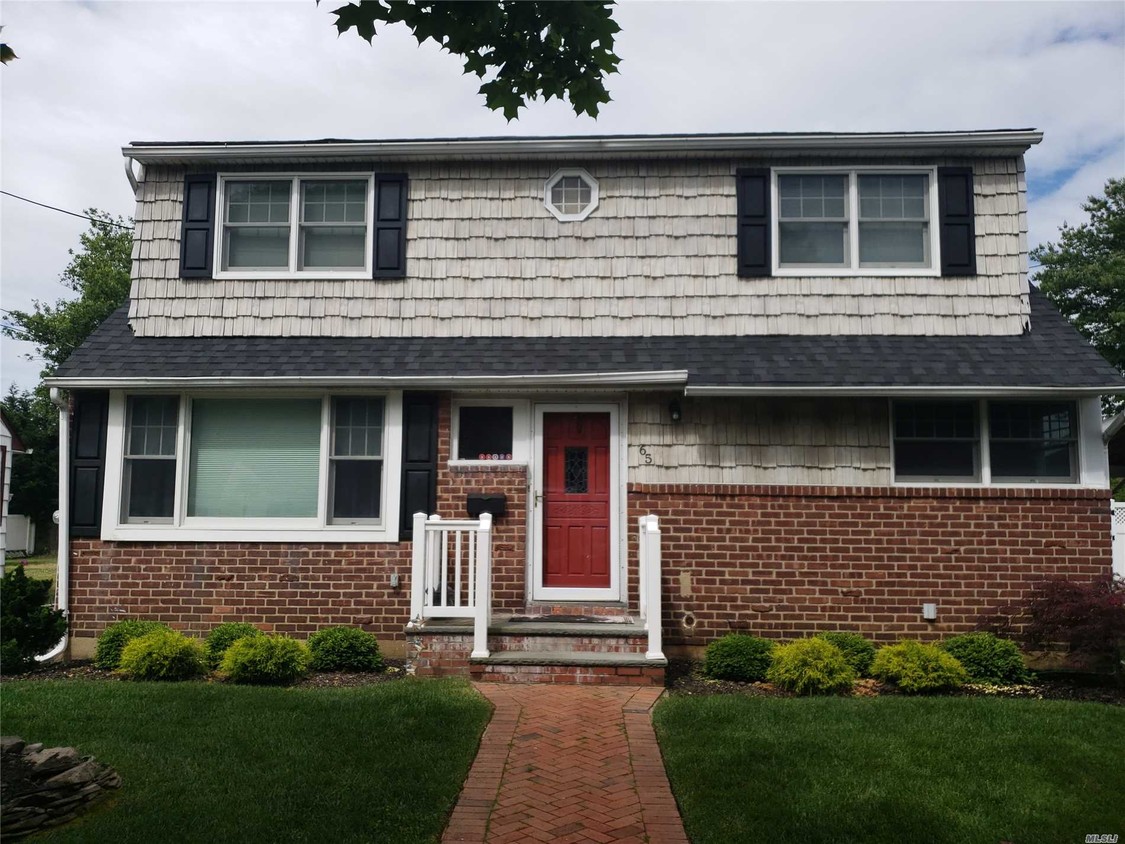 Primary Photo - 65 S Windhorst Ave