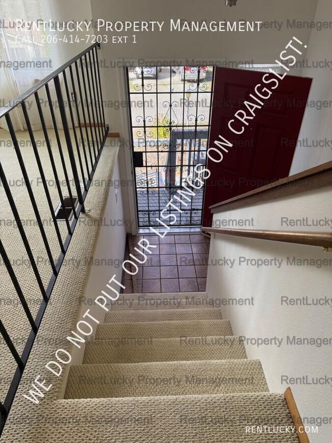 Building Photo - 6718 23rd Ave SW